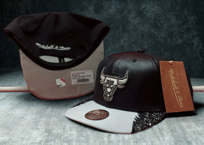 Gorra PLG526 MITCHLLBULLSBCONGO
